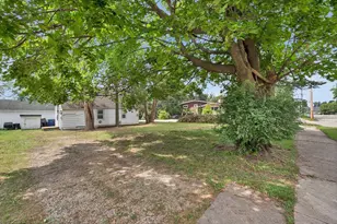 56 Lincoln Ave, Clintonville, WI 54929 - Photo 35