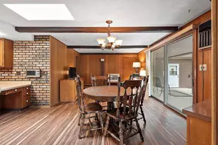 425 Flora St, Pulaski, WI 54162 - Photo 9