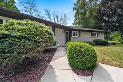 425 Flora Street, Pulaski, WI 54162 - Photo 53