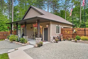 863 Maple Leaf Trl, Little Suamico, WI 54171 - Photo 7