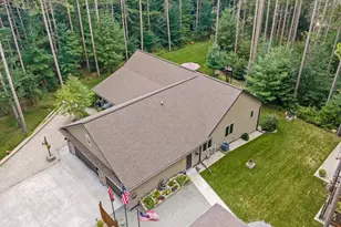 863 Maple Leaf Trl, Little Suamico, WI 54171 - Photo 81
