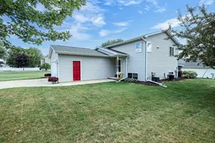 W7015 Verna Rd, Menasha, WI 54952 - Photo 5