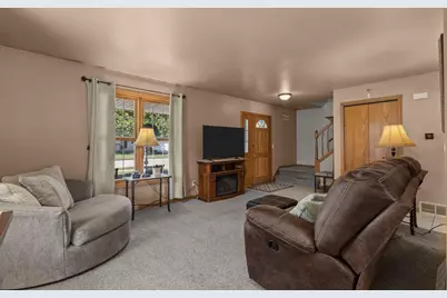 972 Honeysuckle Lane, Fond du Lac, WI 54935 - Photo 7