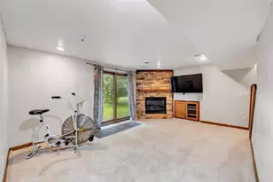 2946 Copper Mountain Ct, Howard, WI 54313 - Photo 27