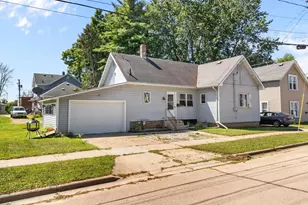 22 E 12th St, Clintonville, WI 54929 - Photo 3