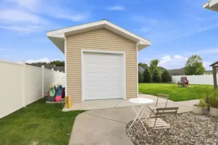 473 Harvest Hill Dr, Denmark, WI 54208 - Photo 41