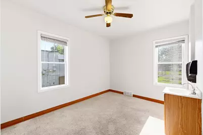1224 S Commercial Street, Neenah, WI 54956 - Photo 7