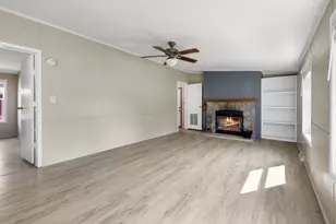 407 Riverview Ct, Fremont, WI 54940 - Photo 11
