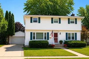 1326 Powers St, Oshkosh, WI 54901 - Photo 1