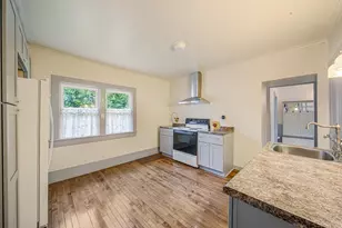717 Powers St, Oshkosh, WI 54901 - Photo 17