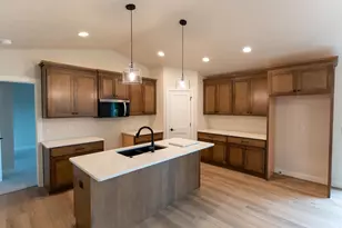 W5890 Edgewood Dr, Menasha, WI 54952 - Photo 21
