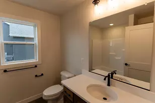 W5890 Edgewood Dr, Menasha, WI 54952 - Photo 23
