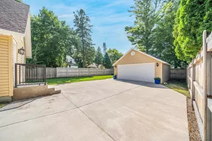 717 Powers St, Oshkosh, WI 54901 - Photo 51