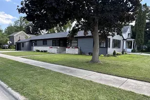 316 W 4th St, Shawano, WI 54166 - Photo 1