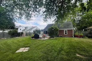 2374 Jourdain Ln, Green Bay, WI 54301 - Photo 15