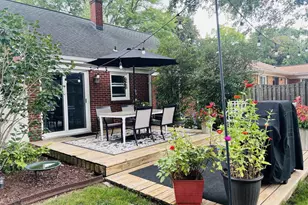 2374 Jourdain Ln, Green Bay, WI 54301 - Photo 9