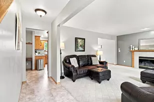 542 Highland Meadow Trail, Pulaski, WI 54162 - Photo 13