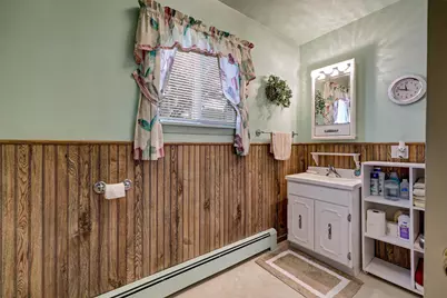 2068 S Point Comfort Road, Oshkosh, WI 54902 - Photo 25