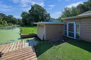 2068 S Point Comfort Rd, Oshkosh, WI 54902 - Photo 7