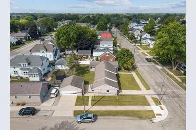 907 W 8th Avenue, Oshkosh, WI 54902 - Photo 31