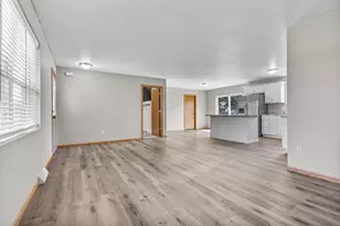 2108 Gadwall Ln, Green Bay, WI 54311 - Photo 7