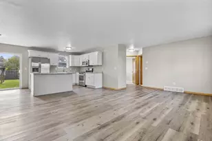 2108 Gadwall Ln, Green Bay, WI 54311 - Photo 5