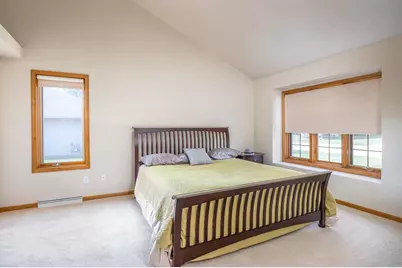 1504 Meadowbreeze Circle, Neenah, WI 54956 - Photo 11