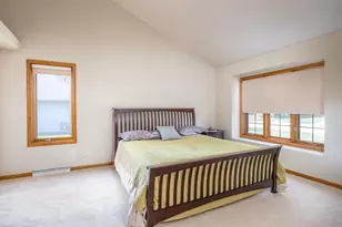 1504 Meadowbreeze Cir, Neenah, WI 54956 - Photo 11