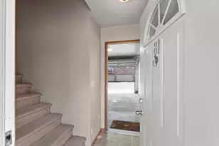 3319 N Casaloma Dr, Appleton, WI 54913 - Photo 5