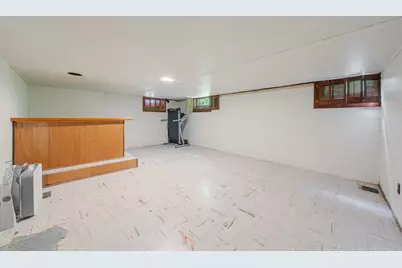 1381 Winnebago Avenue, Oshkosh, WI 54901 - Photo 37