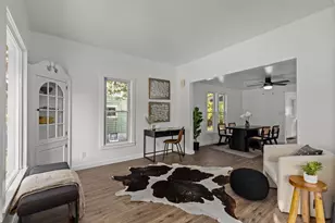 1532 W Bent Ave, Oshkosh, WI 54901 - Photo 9