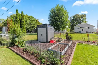 1940 Newberry Avenue, Green Bay, WI 54302 - Photo 11