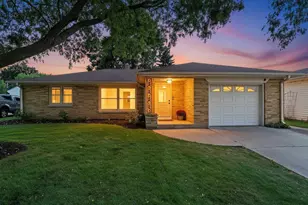 1940 Newberry Ave, Green Bay, WI 54302 - Photo 1