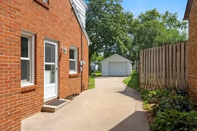 1139 14th Avenue, Green Bay, WI 54304 - Photo 3