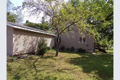 332 W Madison Street, Wautoma, WI 54982 - Photo 3