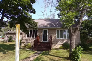 332 W Madison St, Wautoma, WI 54982 - Photo 1