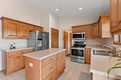 5056 Snapdragon Circle, Little Suamico, WI 54141 - Photo 11