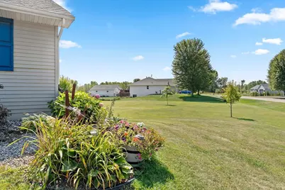 5056 Snapdragon Circle, Little Suamico, WI 54141 - Photo 7