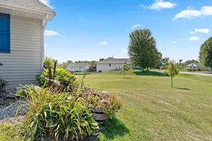 5056 Snapdragon Cir, Little Suamico, WI 54141 - Photo 7