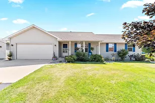 5056 Snapdragon Cir, Little Suamico, WI 54141 - Photo 1