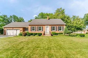 1655 Arizona St, Oshkosh, WI 54902 - Photo 1