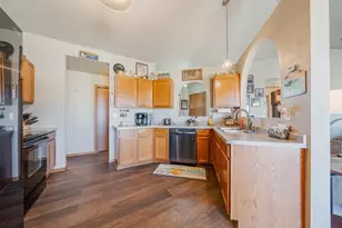 1123 Barbary Ln, Winneconne, WI 54986 - Photo 9