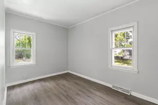 1837 Plymouth St, Oshkosh, WI 54901 - Photo 11