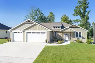3220 Eclipse Dr, Green Bay, WI 54311 - Photo 1