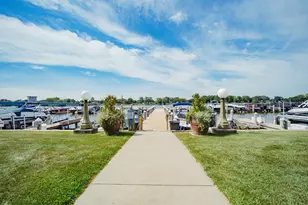 1545 Arboretum Dr, Oshkosh, WI 54901 - Photo 15