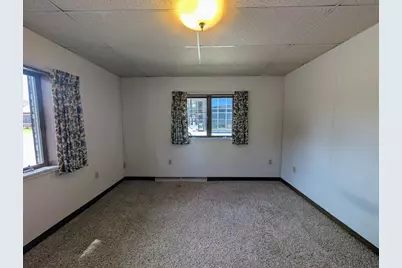 205 E Division Street, Shawano, WI 54166 - Photo 23