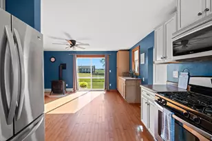1372 Phillips Rd, Green Bay, WI 54311 - Photo 17