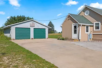 1372 Phillips Road, Green Bay, WI 54311 - Photo 39