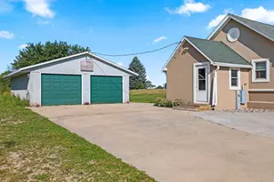 1372 Phillips Rd, Green Bay, WI 54311 - Photo 39