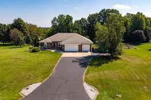 3206 River Forest Hills Dr, Pulaski, WI 54162 - Photo 55
